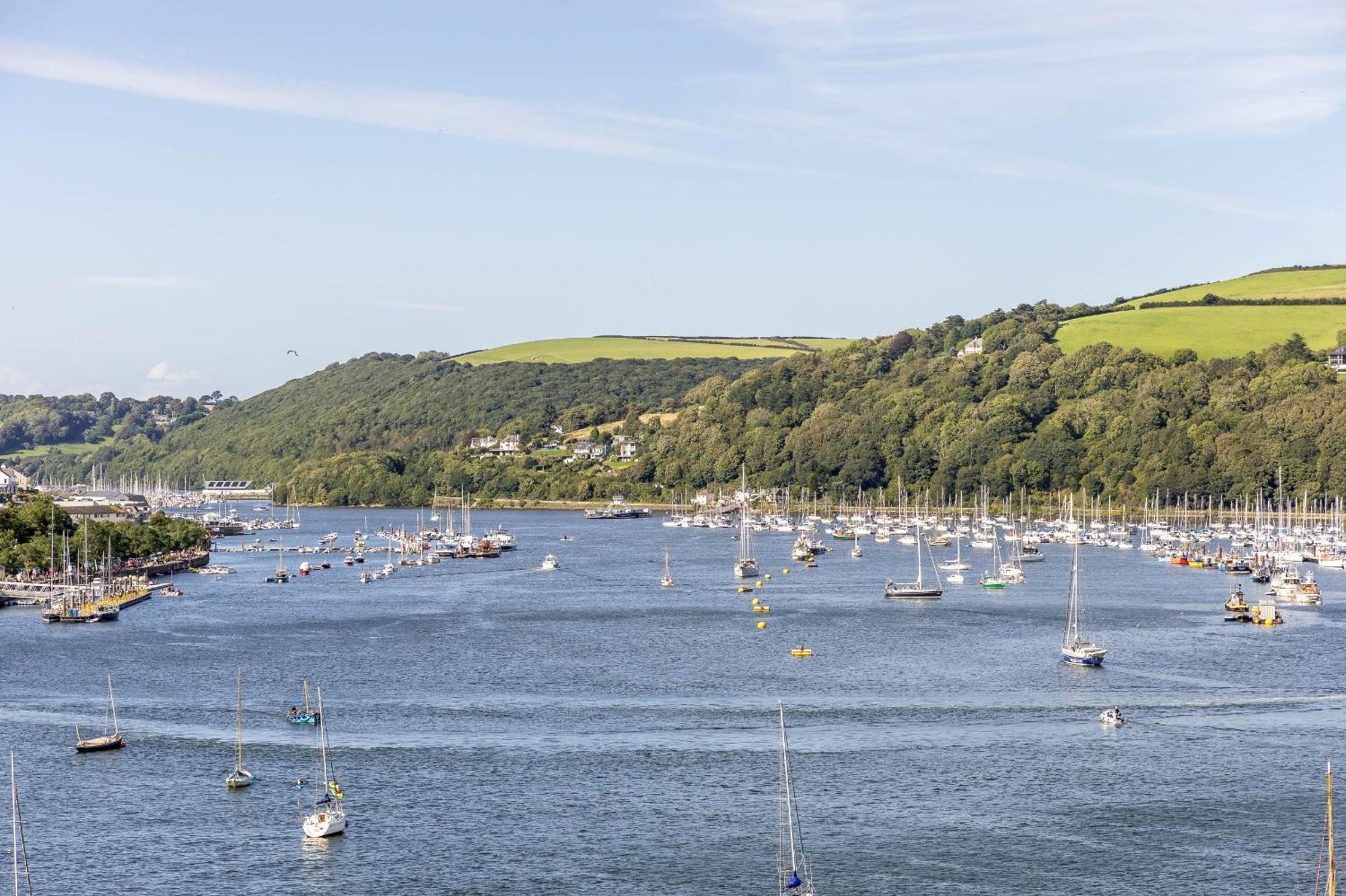 Dart Marina - Luxury Apartment On Marina Dartmouth Luaran gambar